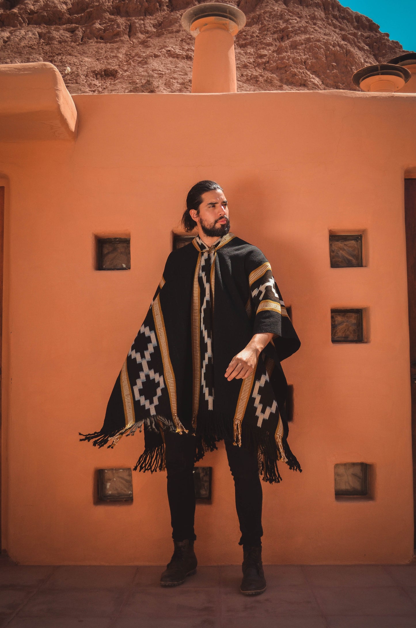 Poncho "Mitre" Obra en Telar Criollo