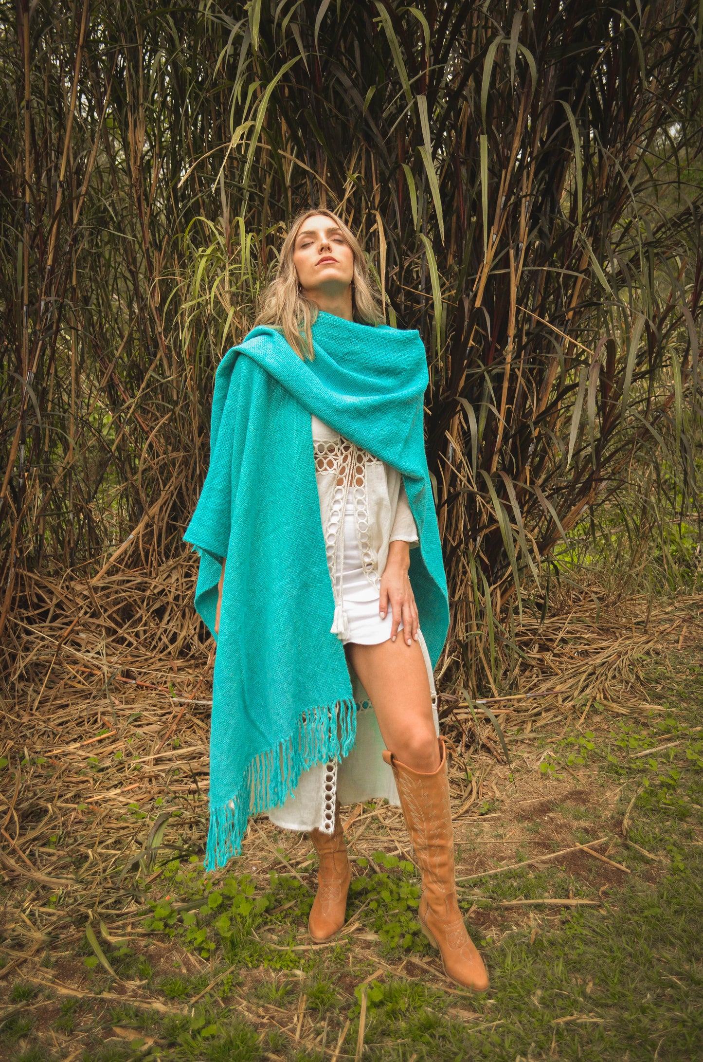 Ruana "Aymara" Hilos de Llama Baby