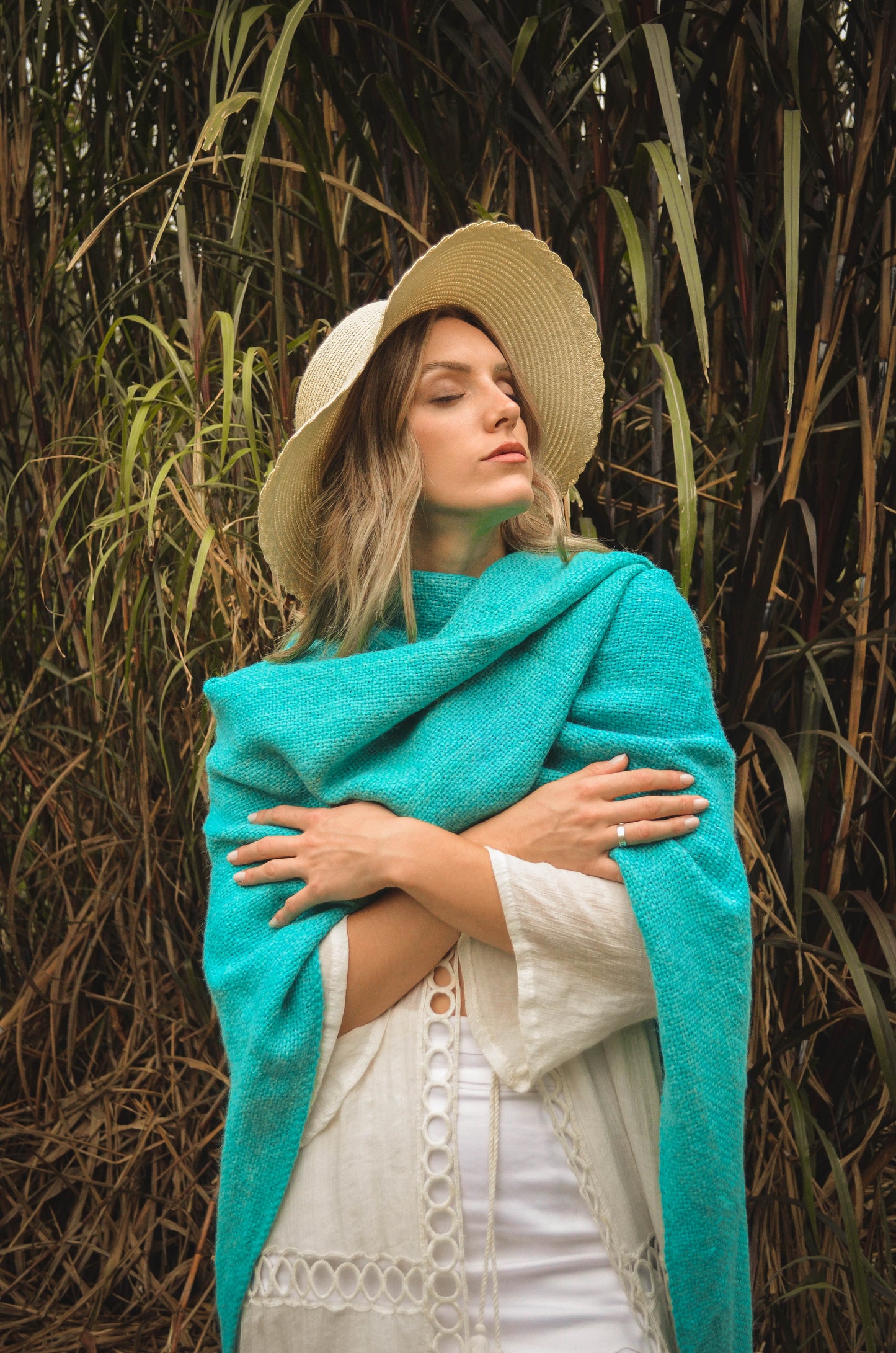 Ruana "Aymara" Hilos de Llama Baby