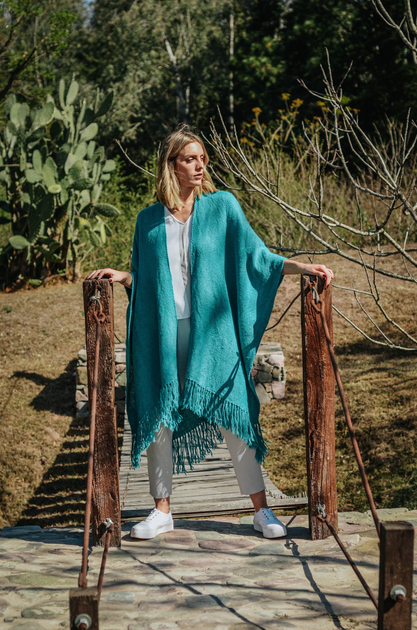 Ruana ITAQUÍ llama Threads on Loom