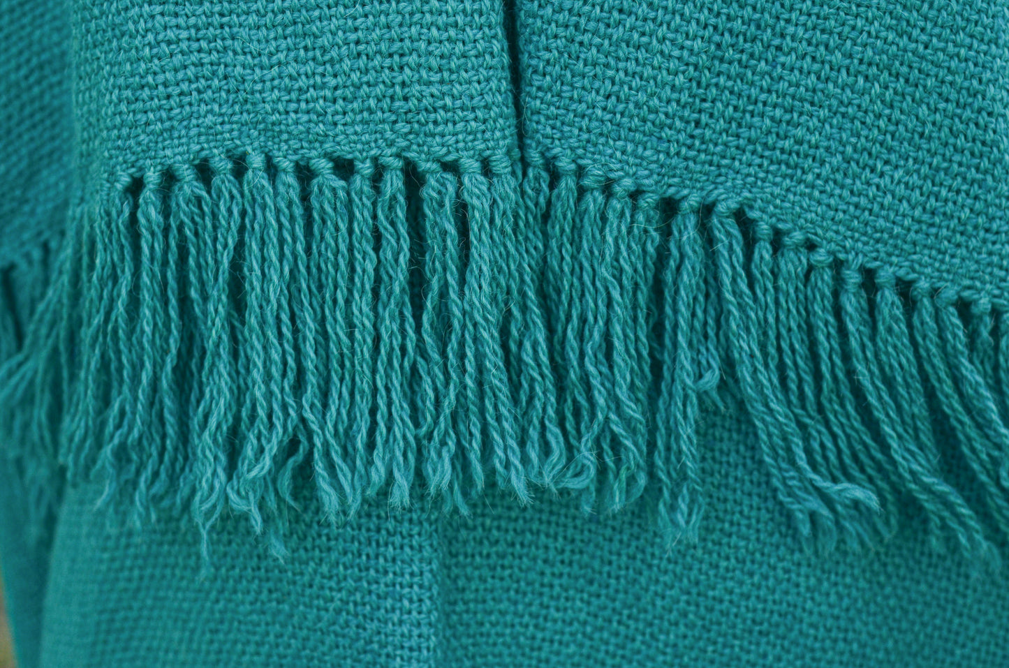 Ruana ITAQUÍ llama Threads on Loom
