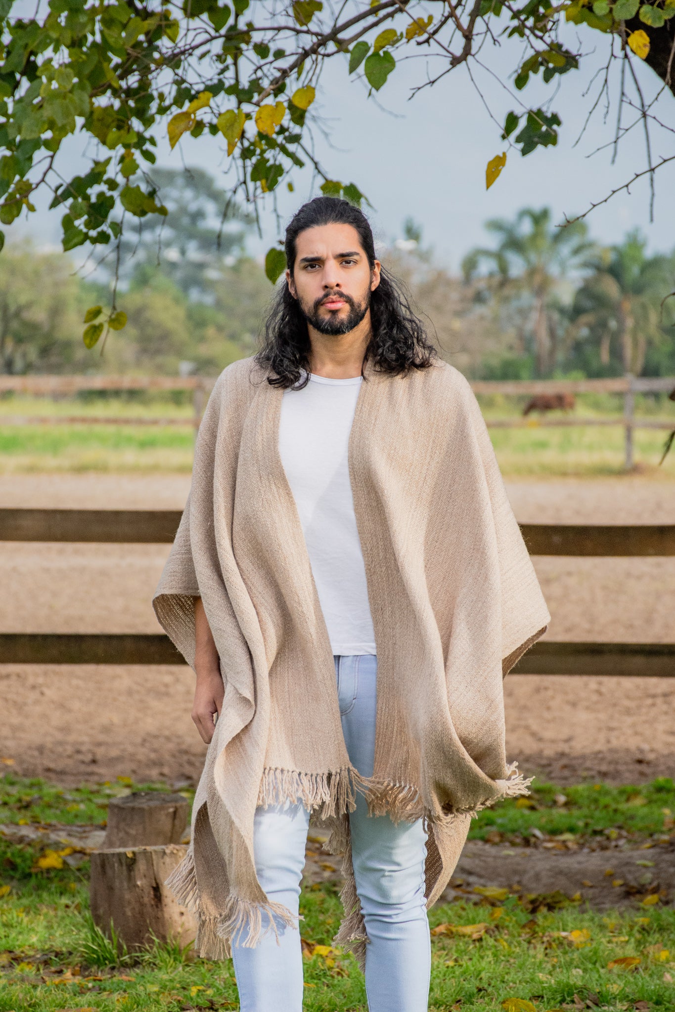 Ruana Hombre "Cafayate" Hilos de Llama
