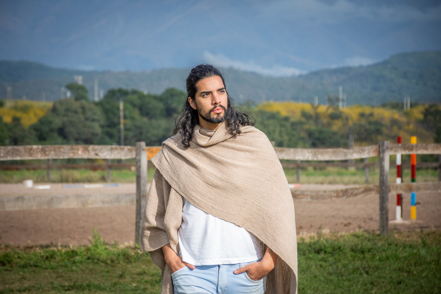 Ruana Hombre "Cafayate" Hilos de Llama