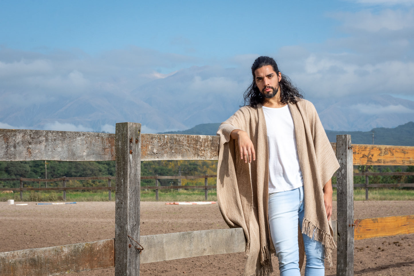 Ruana Hombre "Cafayate" Hilos de Llama
