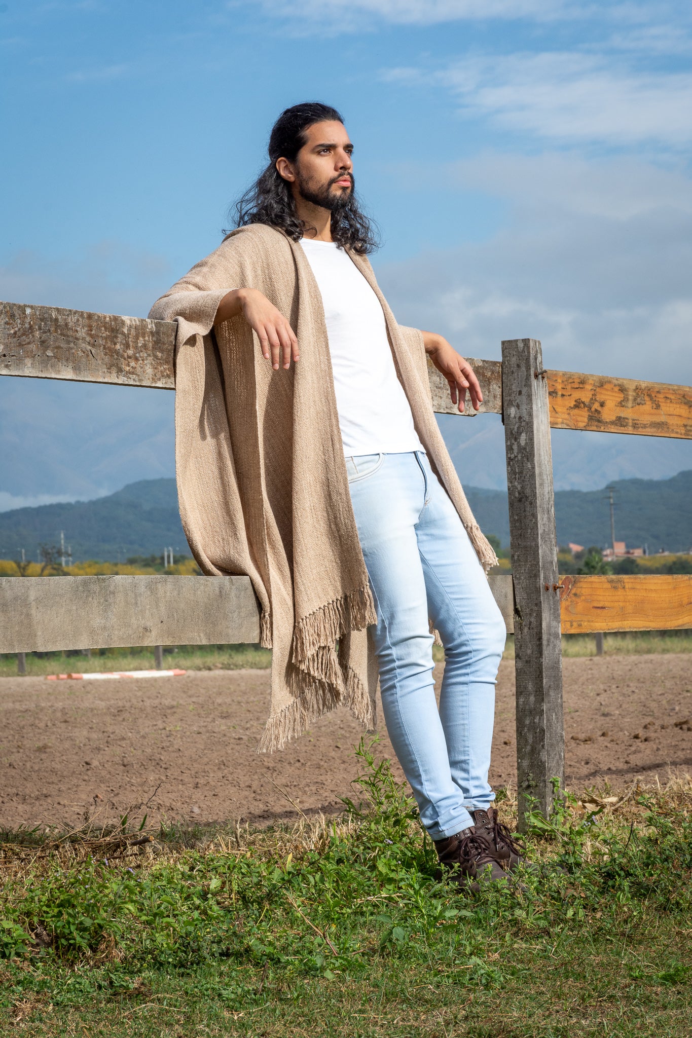 Ruana Hombre "Cafayate" Hilos de Llama