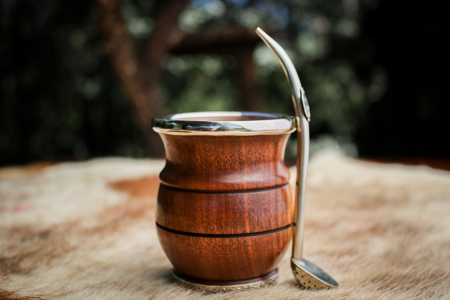 Mate de Algarrobo y Alpaca con Bombilla