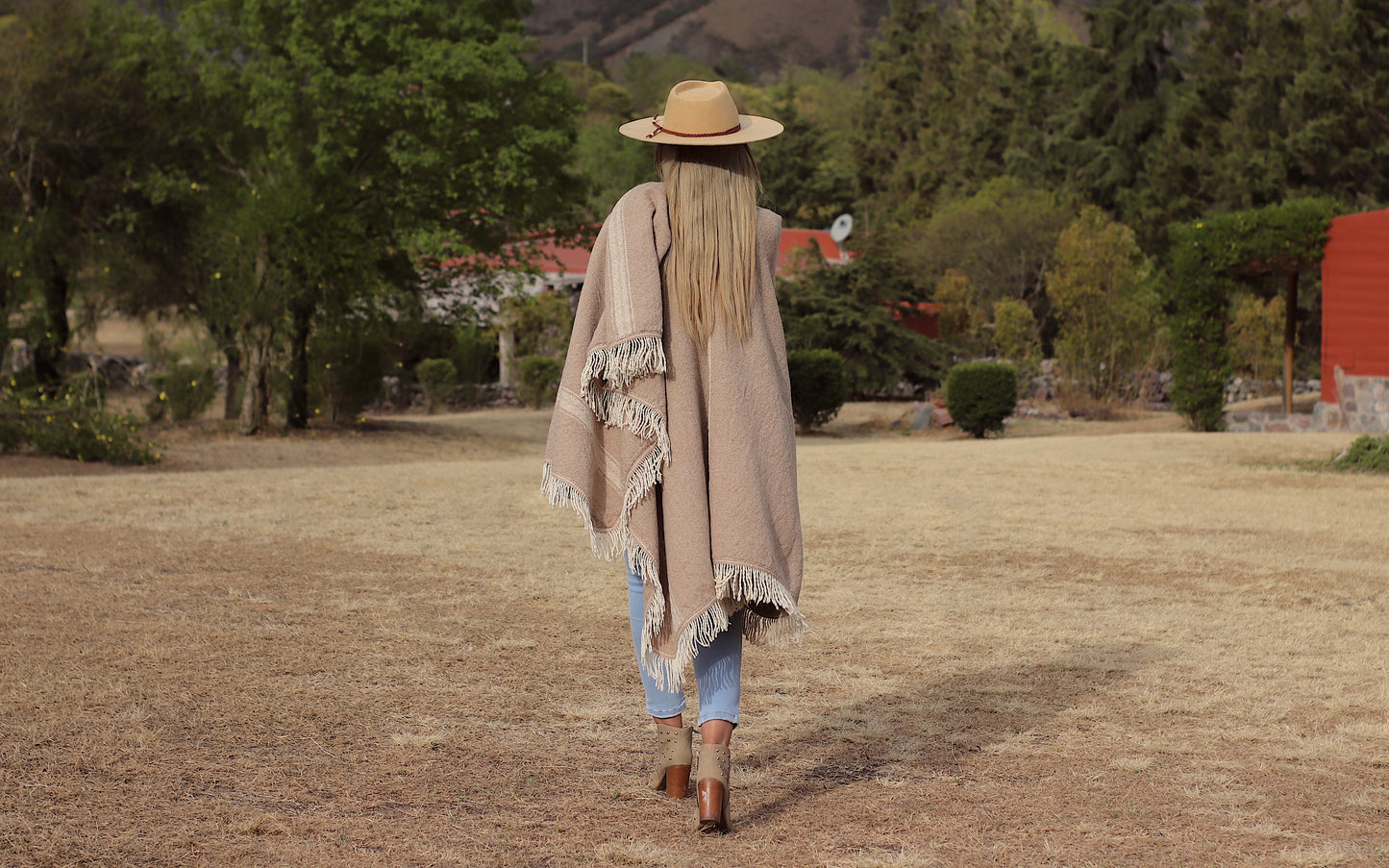 Poncho “San Carlo” Hilos de Oveja