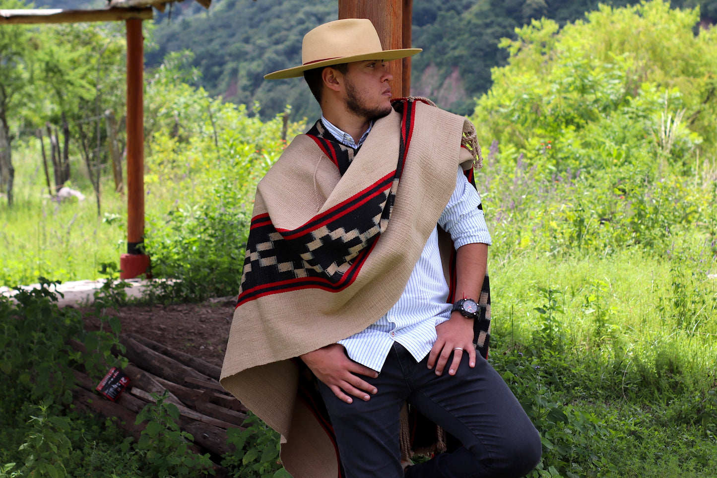 Poncho Guarda Atada "Monteagudo" Telar Criollo