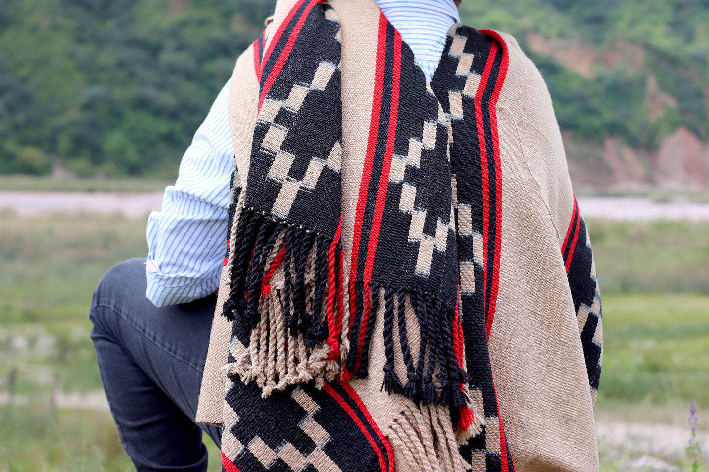 Poncho Guarda Atada "Monteagudo" Telar Criollo