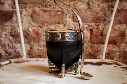 Mate de Cuero, Bronce y Alpaca con Bombillón