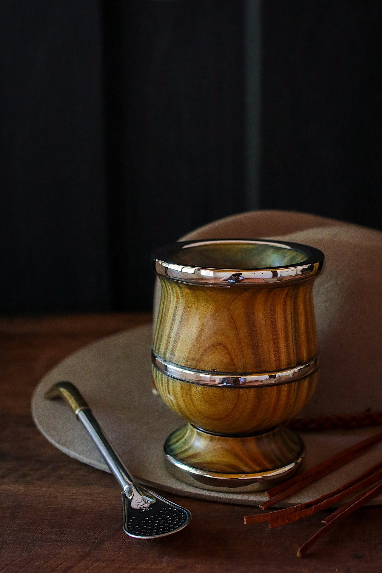 Mate de Palo Santo y Alpaca con Bombilla