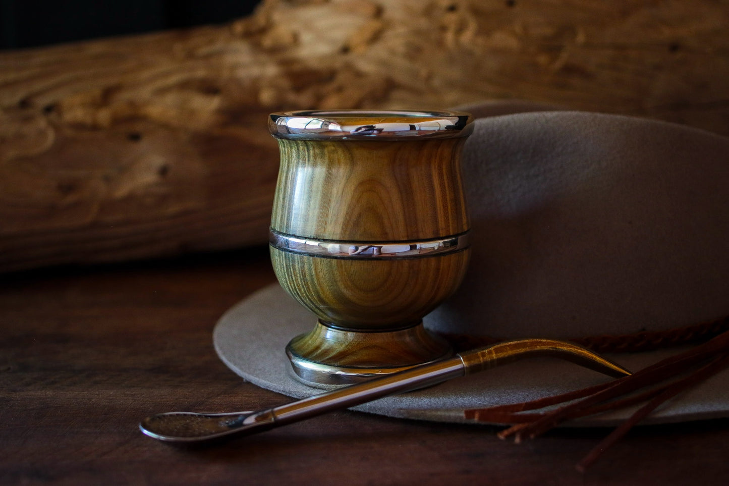 Mate de Palo Santo y Alpaca con Bombilla