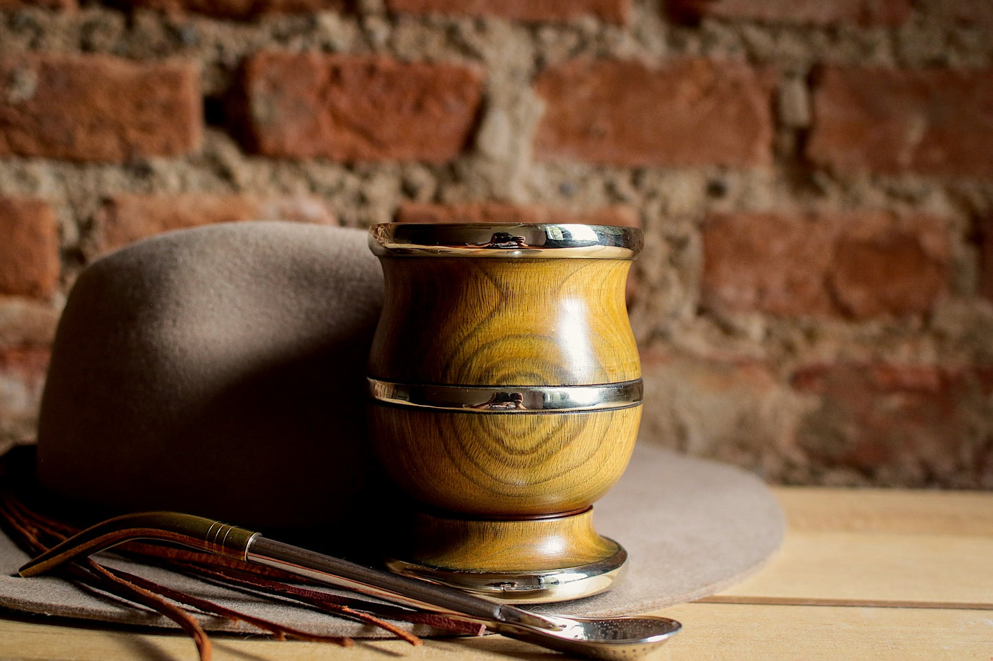 Mate de Palo Santo y Alpaca con Bombilla