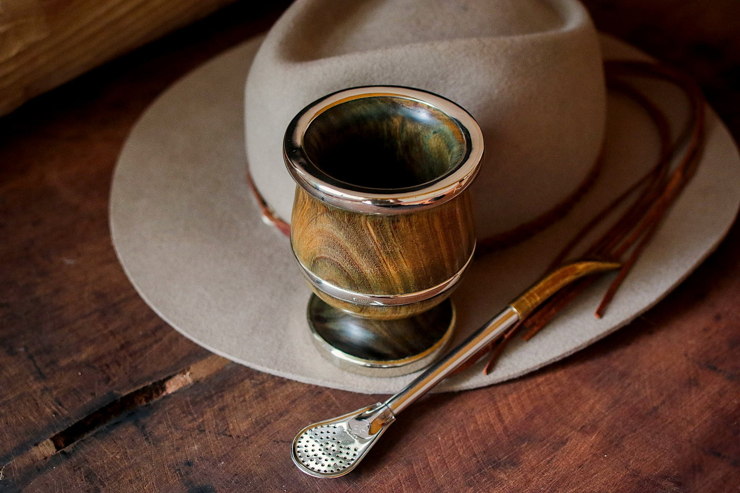 Mate de Palo Santo y Alpaca con Bombilla