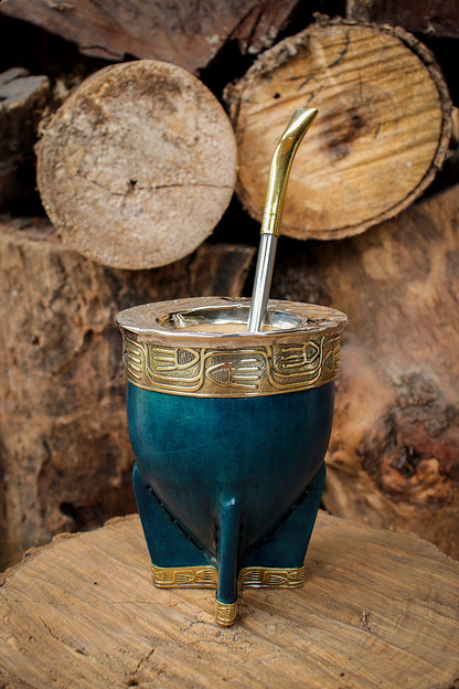 Imperial Cuero cincelado en Bronce con Bombilla