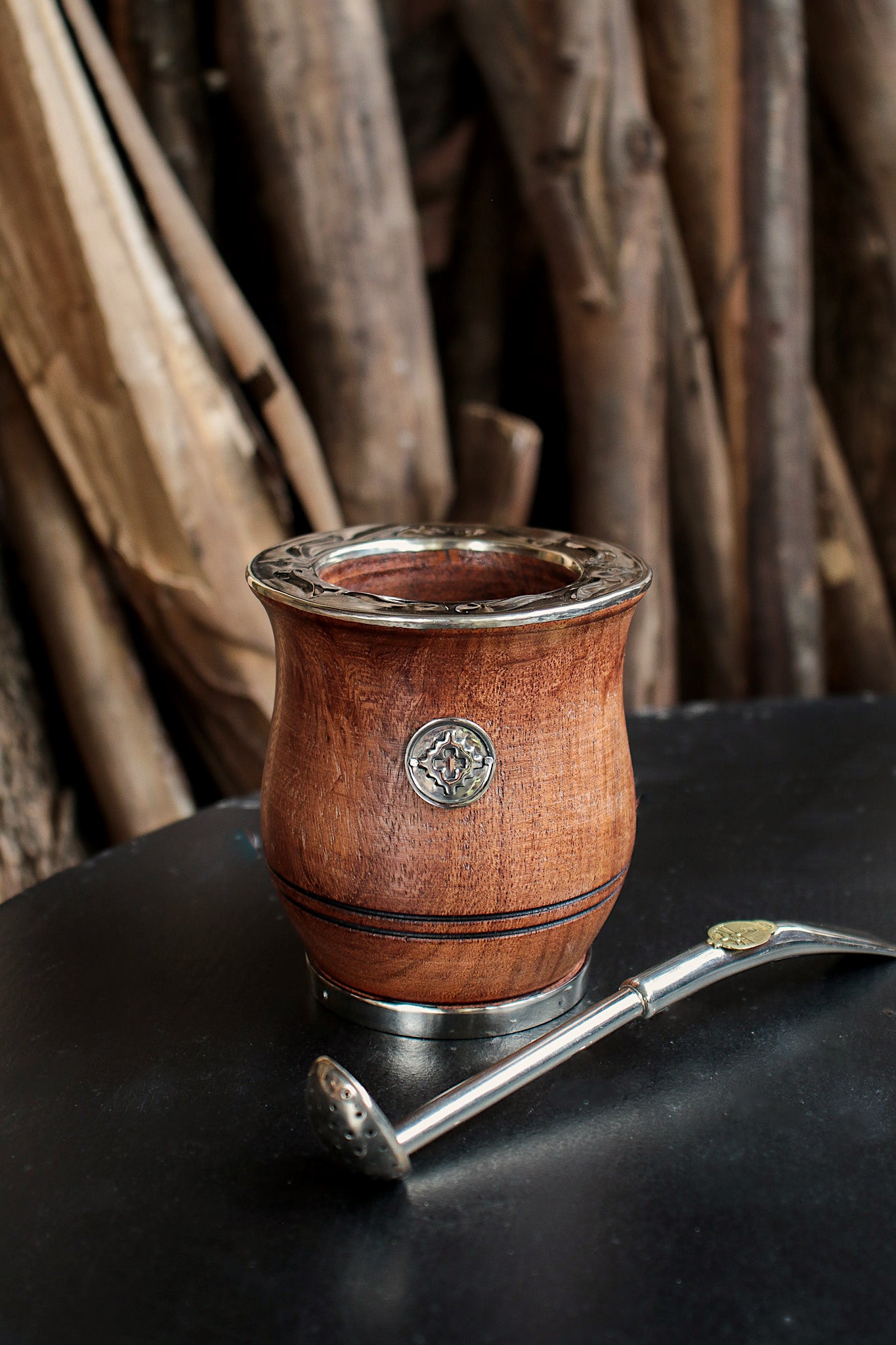 Mate de Algarrobo con Bombilla y Escudo Nacional