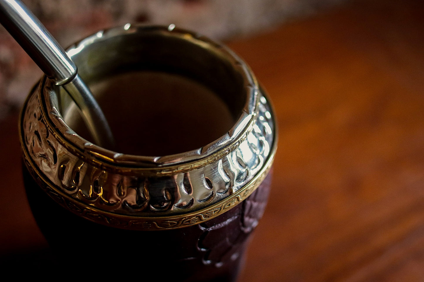 Mate de Cuero, Bronce y Alpaca con Bombillón