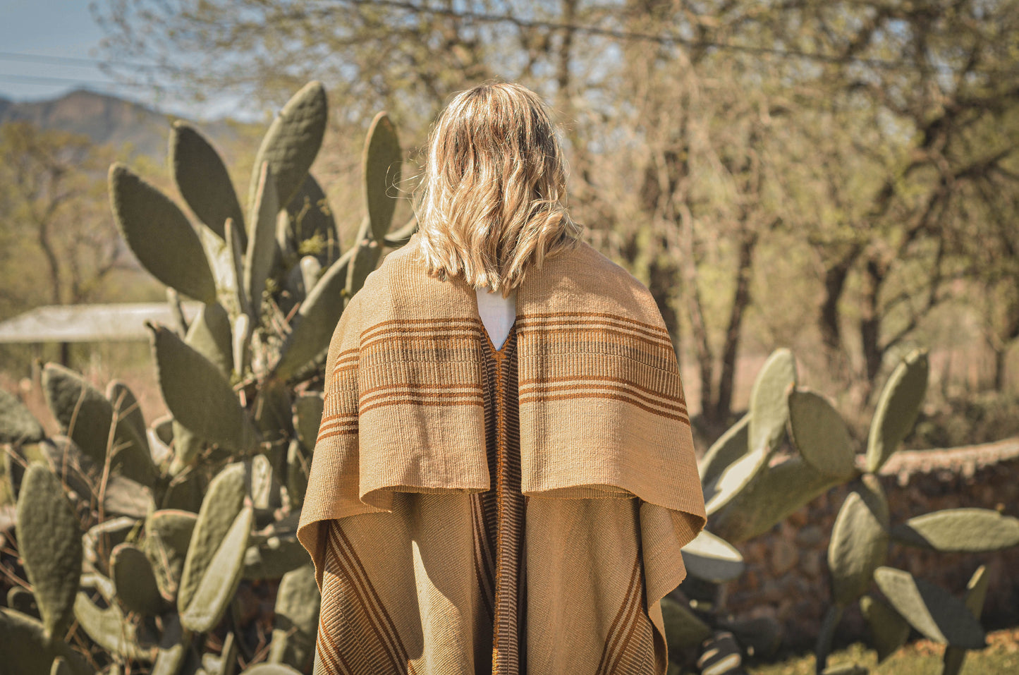 Poncho "El Dorado" Creole Loom