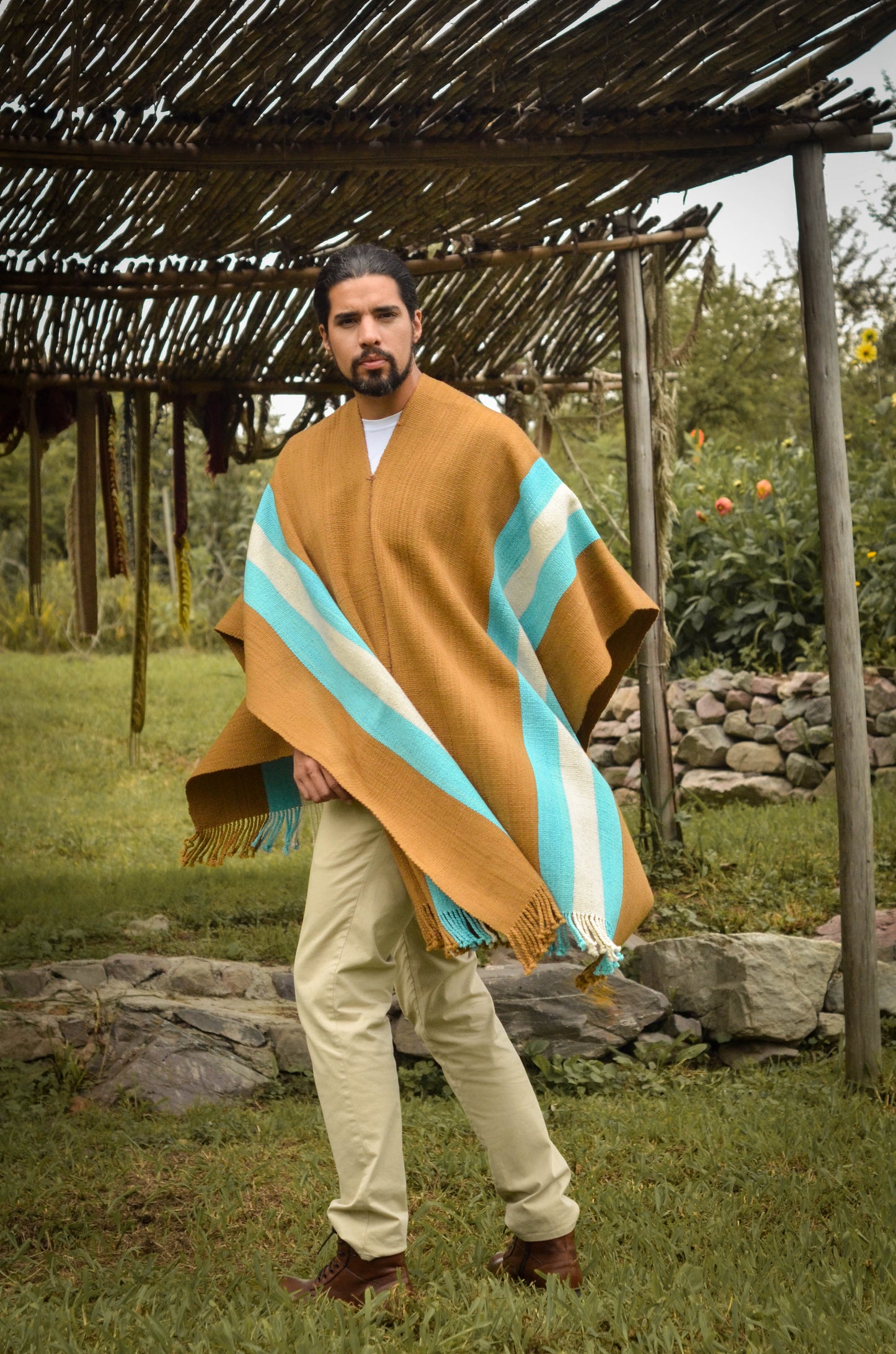 Poncho "Balcarce" Telar Criollo