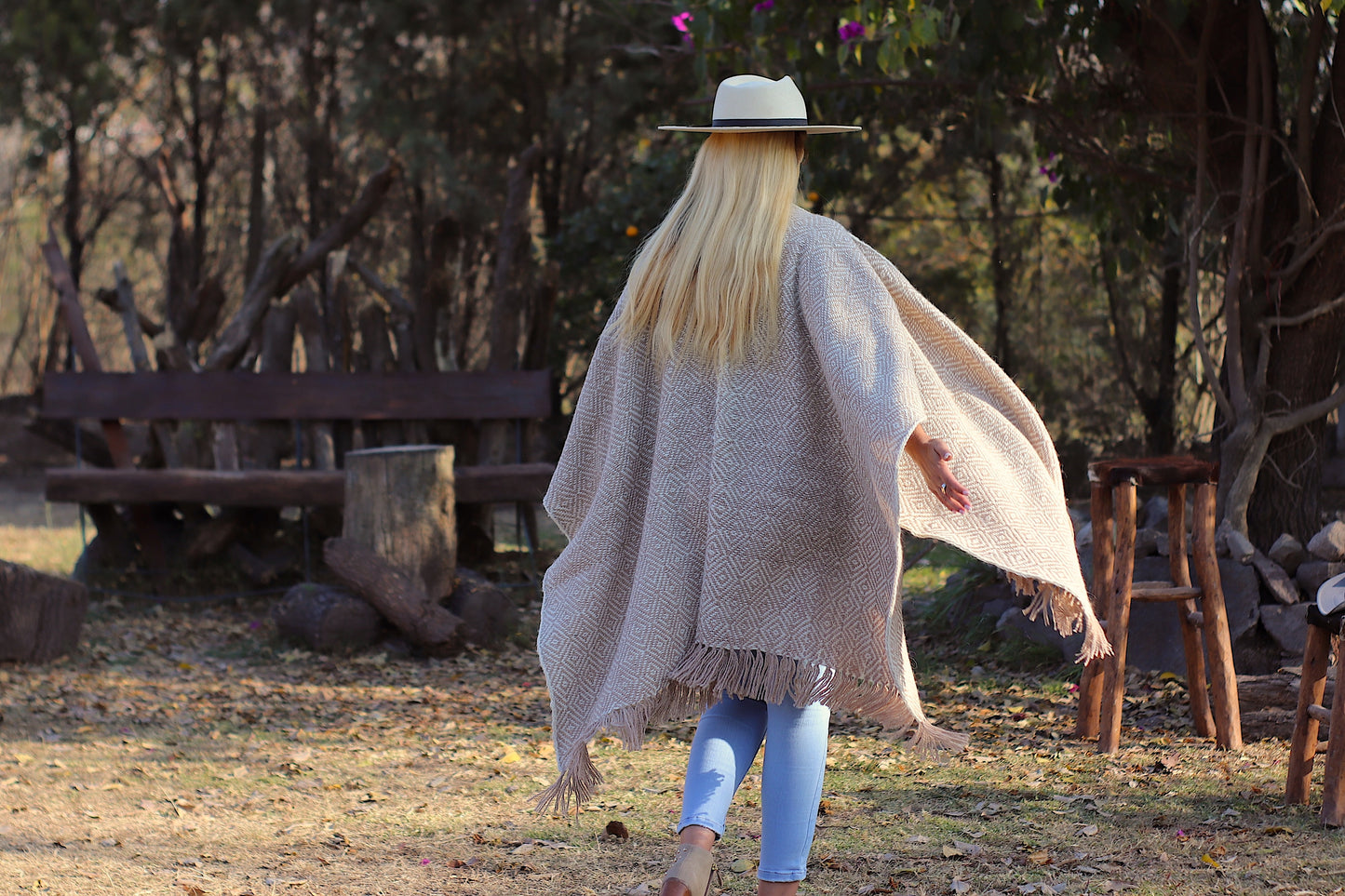 Ruana GARABÍ Llama Threads on Loom