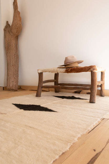 Lana de Llama Rug Made on Loom