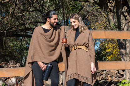 SANTA CRUZ Open Llama Poncho 