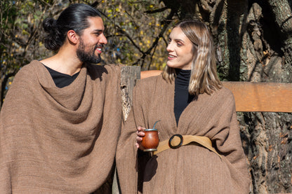 SANTA CRUZ Open Llama Poncho 
