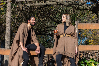 SANTA CRUZ Open Llama Poncho 