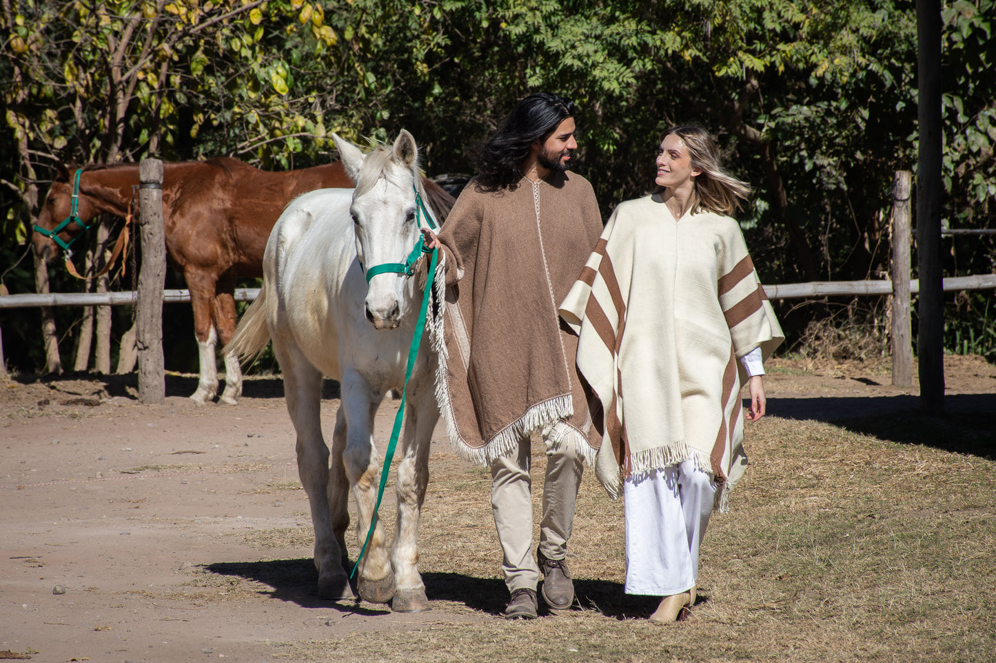 Poncho "Iraola" Obra Telar Criollo