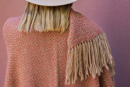 Ruana ITAQUÍ llama Threads on Loom