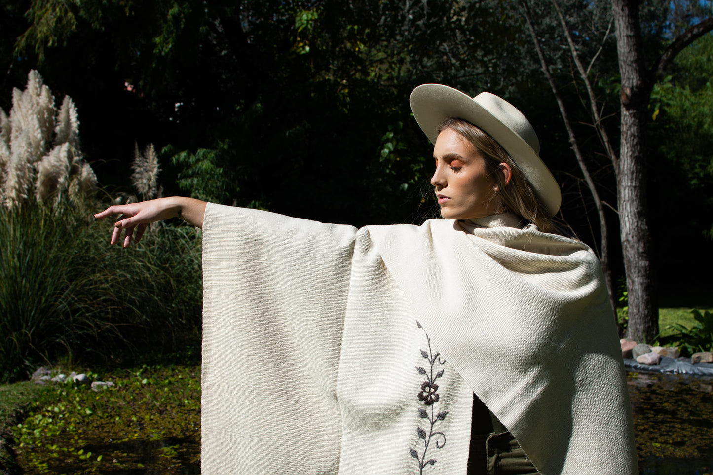 Poncho "Lavalle" Work in Creole Loom