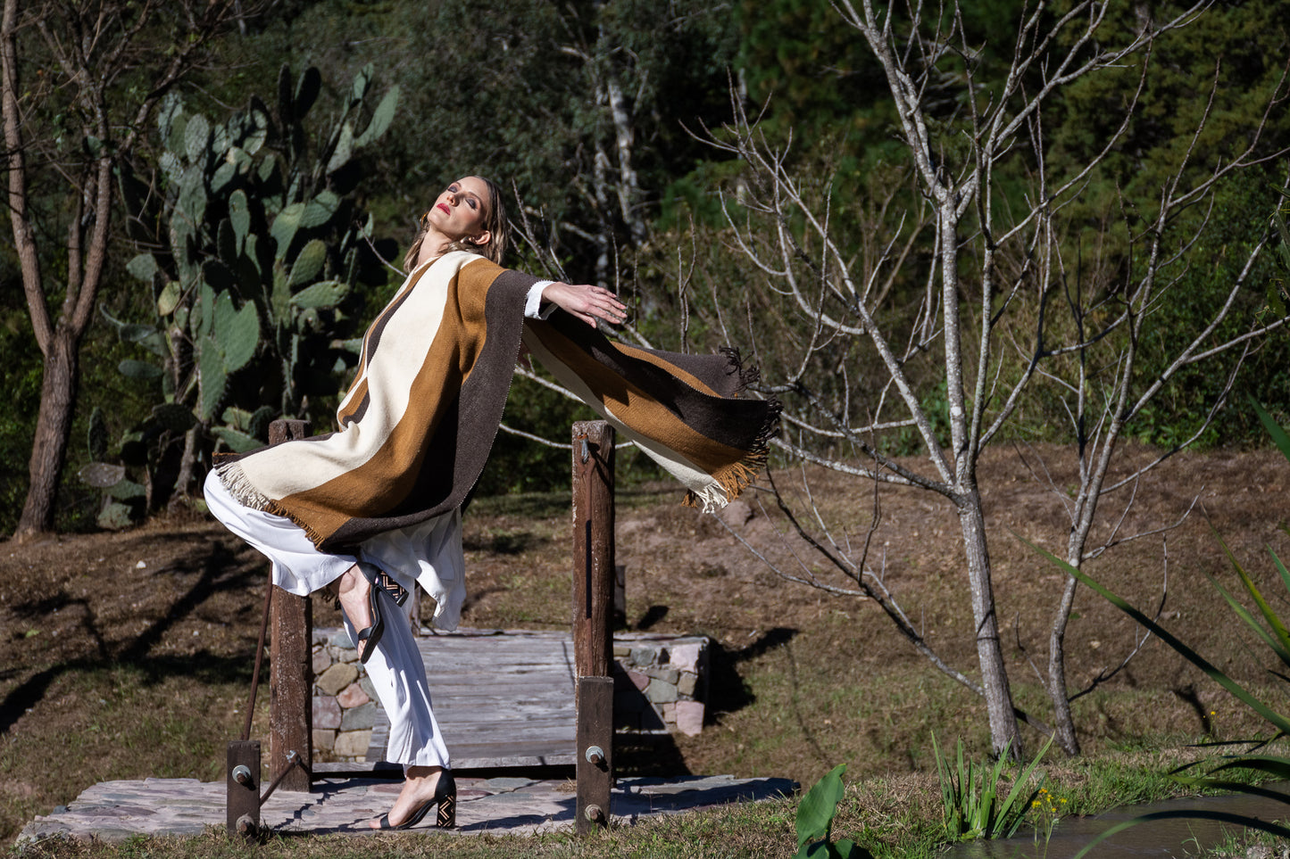 Poncho "Lavalle" Work in Creole Loom