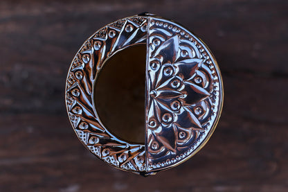 Imperial Cuero Repujado y Alpaca con Logo Bronce