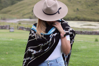 Poncho "Lavalle" Work in Creole Loom