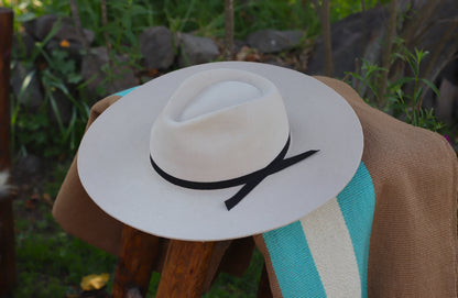 Sombrero Fieltro Marfil Nro57