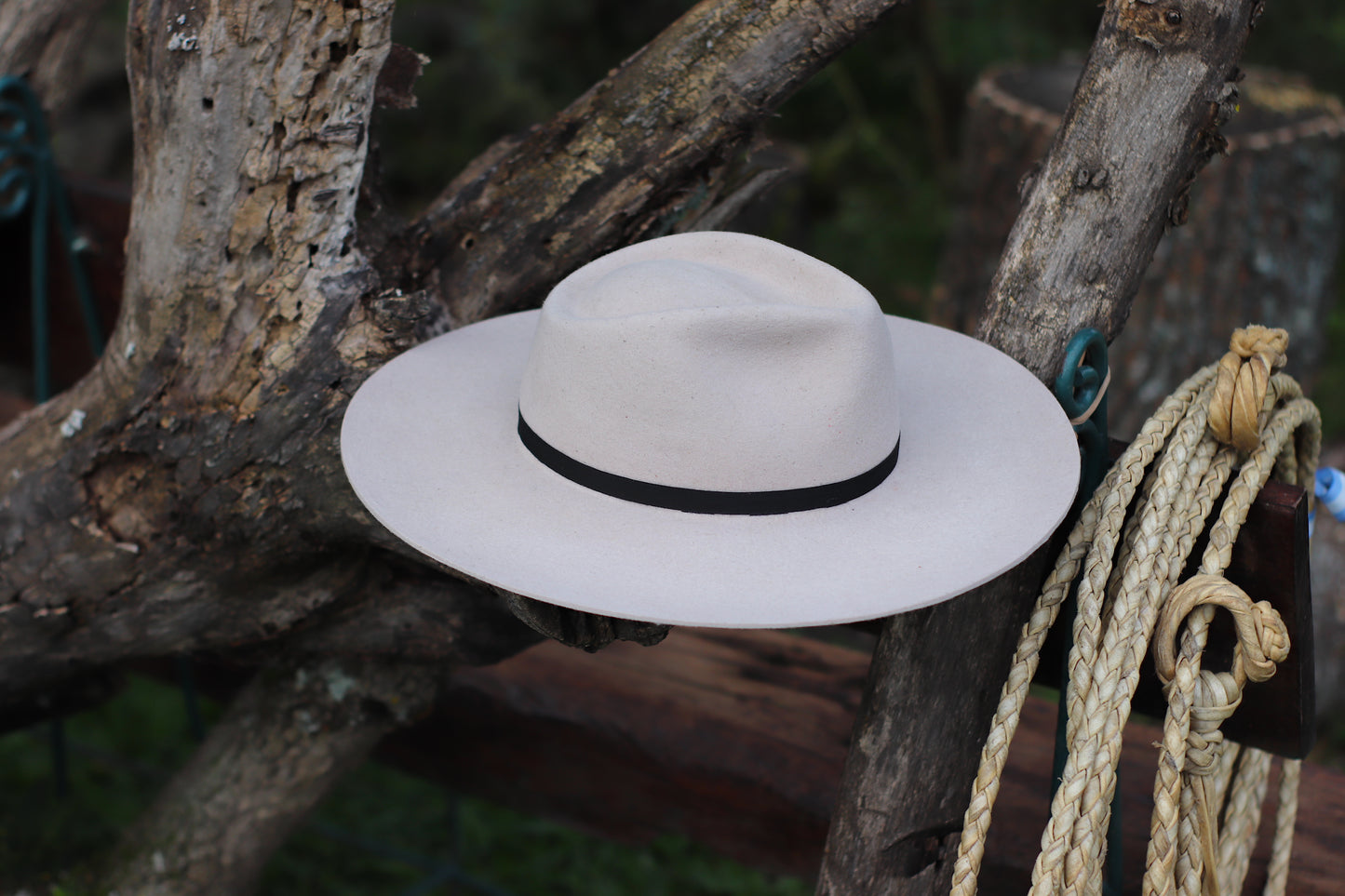 South Raw Hat No. 57.5