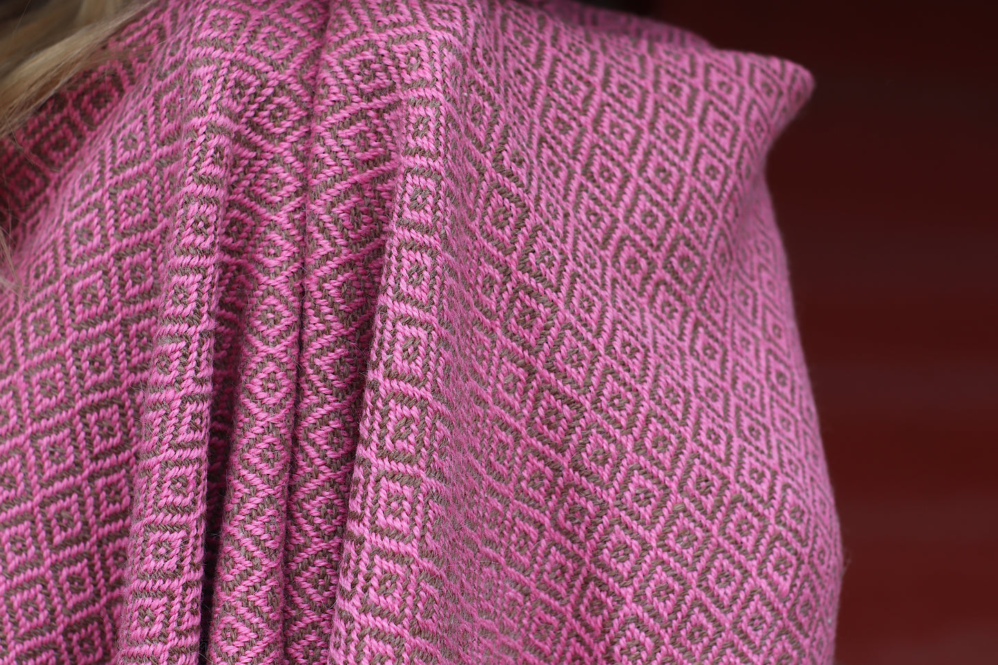 “UQUIA” Blanket Llama Premium Yarn