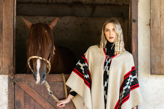 Poncho "Saavedra" Obra en Telar Criollo