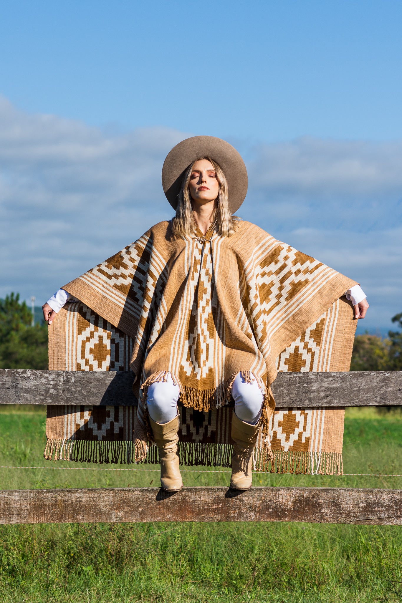 Poncho "Lavalle" Work in Creole Loom